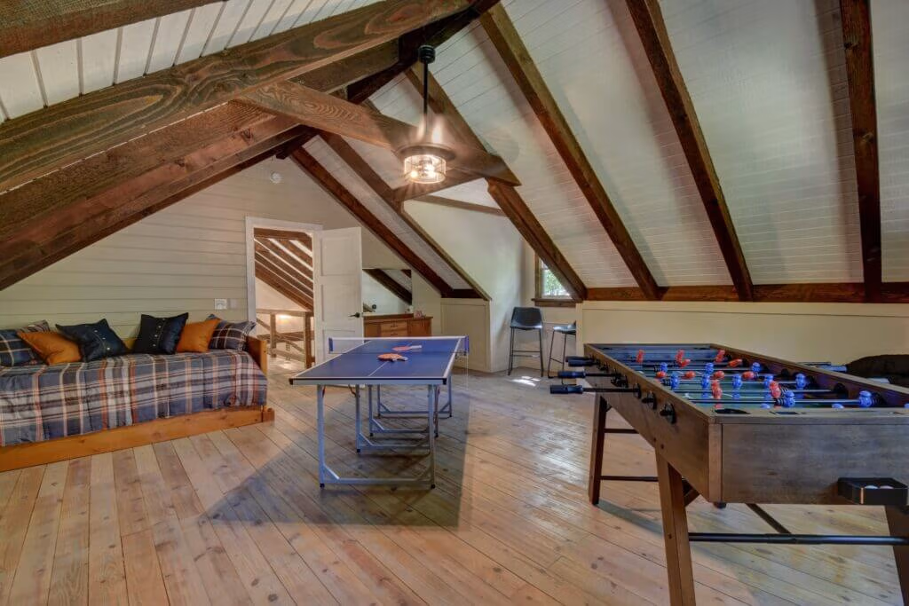Upper Level Game Room Trundled Twin